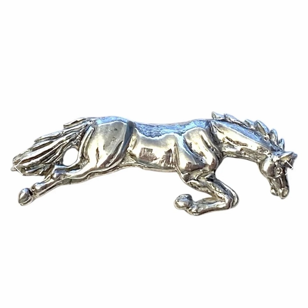#VintageFinds #SterlingSilverHorse #SilverStatement #BroochAddict #ModernVintage